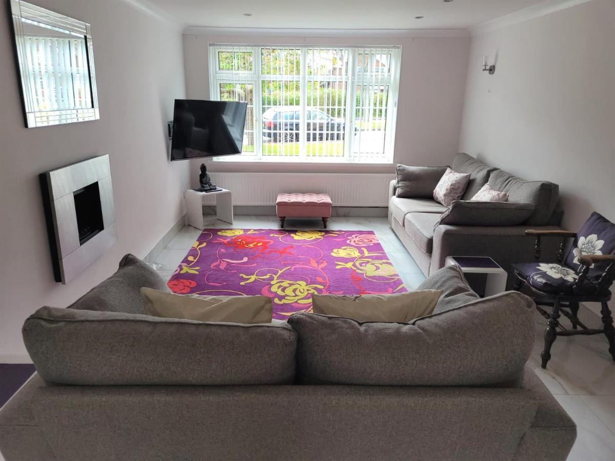 Smitten House 4 Bedroom Rhyl Extérieur photo