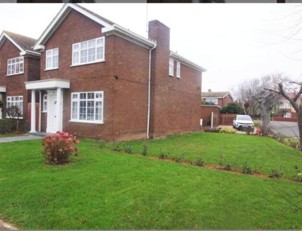 Smitten House 4 Bedroom Rhyl Extérieur photo